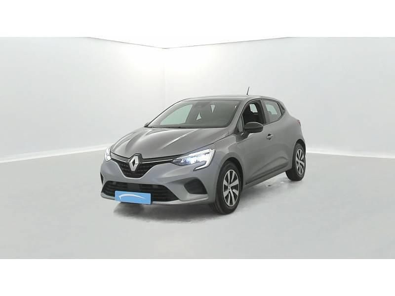 Gris Utilisé 2023 Renault Clio V Equilibre Citadine | 13 990 € (Bon prix) - Image 1/3