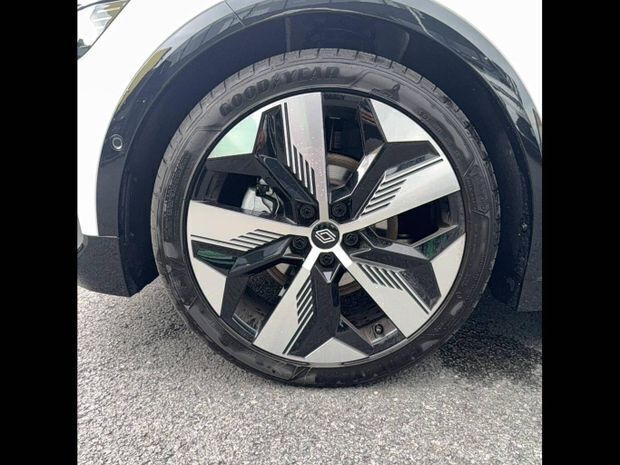 Noir Utilisé 2025 Renault Mégane Techno | 37 500 € (Prix cher) - Image 1/4