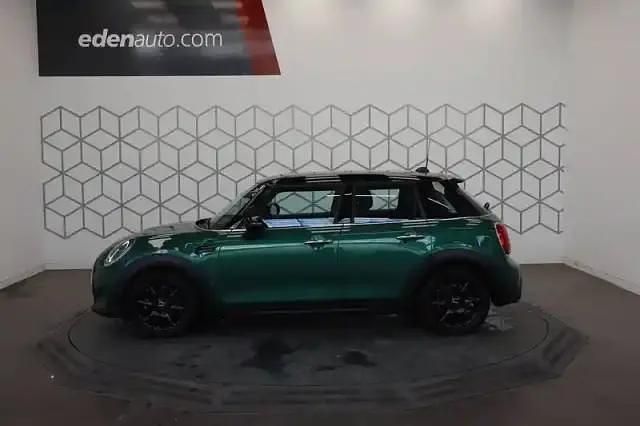Occasion Mini Cooper Hatch 136 ch (100 kW) 2022 British racing green métallisé Citadine