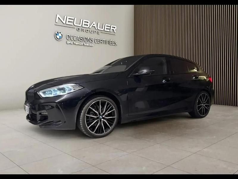Saphirschwarz métallisé Utilisé 2024 BMW 118 M Sport Citadine | 35 490 € (Prix assez cher) - Image 1/4