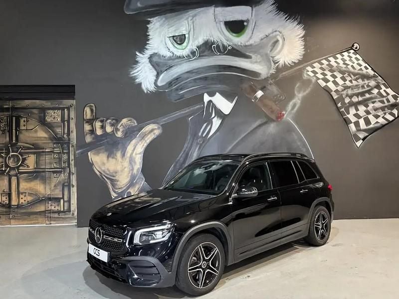 Noir Utilisé 2022 Mercedes GLB220 AMG line SUV | 38 990 € - Image 1/4