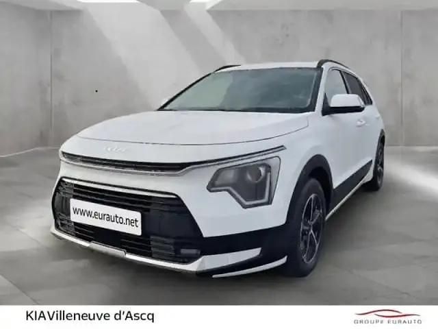 Blanc Occasion 2024 Kia Niro Active SUV | 26 990 € (Bon prix) - Image 1/4