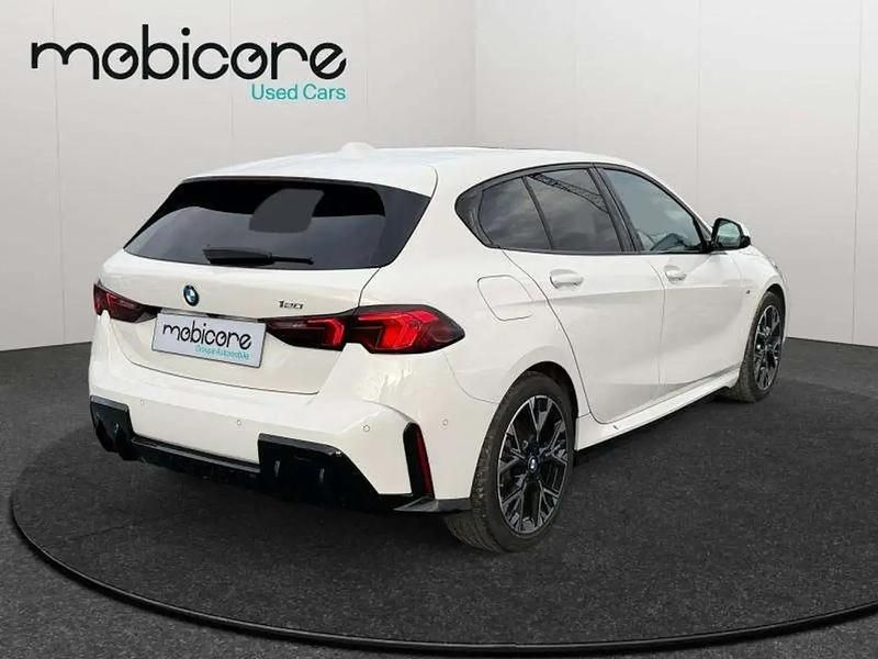 Occasion BMW 120 Sport Line 156 ch (114 kW) 2025 Blanc Citadine