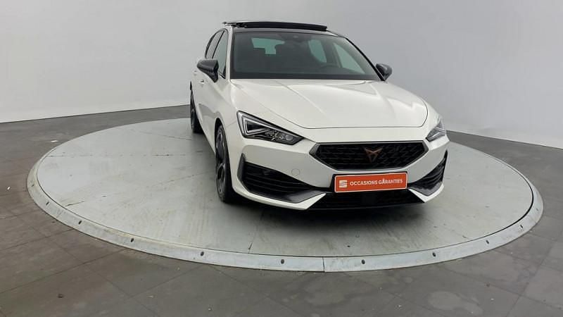 Utilisé 2023 Seat Leon Business Berline | 29 999 € - Image 1/4