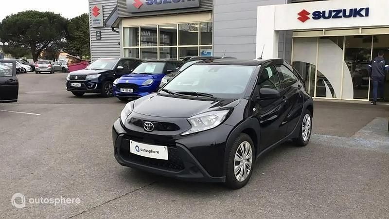Noir Utilisé 2023 Toyota Aygo Active Citadine | 12 999 € (Prix juste) - Image 1/4