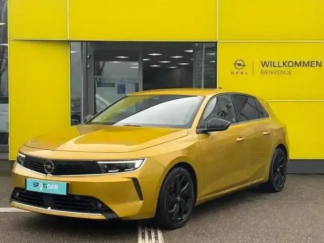 Occasion Opel Astra Business 2022 Jaune kult métallisé/toit noir karbon Berline