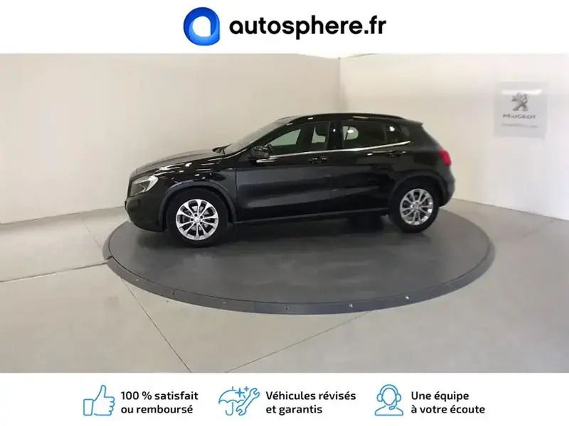Noir Utilisé 2016 Mercedes GLA180 Business SUV | 19 780 € (Prix juste) - Image 1/4