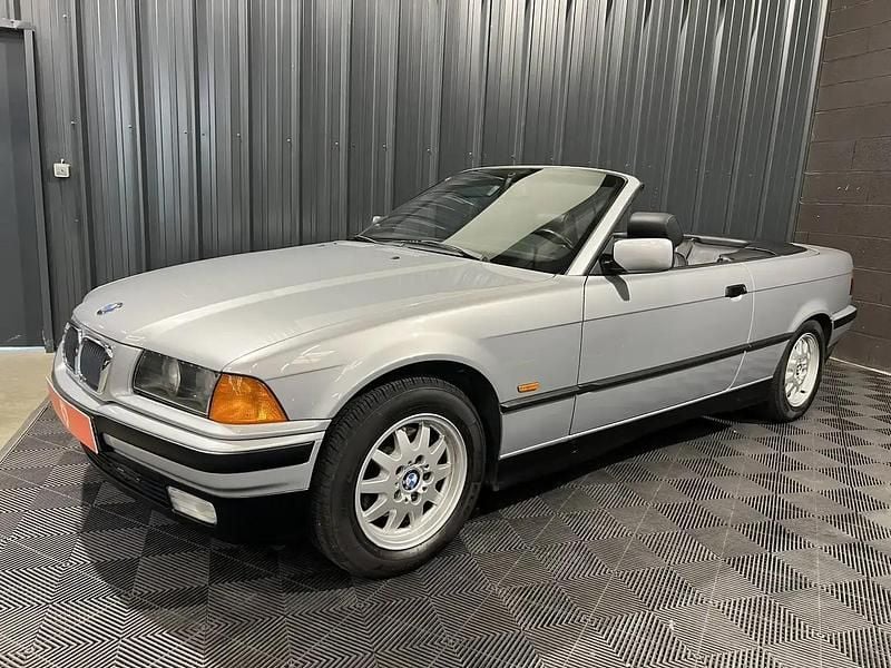 Gris Occasion 1998 BMW 318 Cabriolet Cabriolet | 13 900 € - Image 1/4