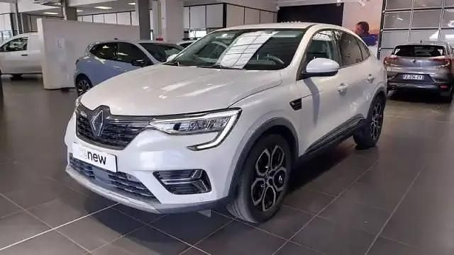 Blanc univers Occasion 2022 Renault Arkana SUV | 20 890 € - Image 1/4