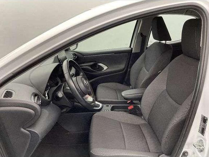 Utilisé 2020 Toyota Yaris Hybrid Business Edition Berline | 16 990 € (Prix juste) - Image 1/1