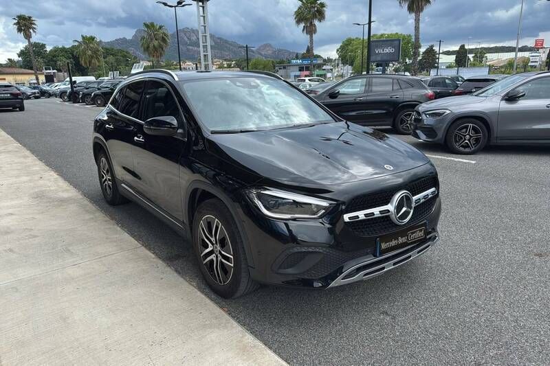Noir Utilisé 2022 Mercedes GLA250 SUV | 37 943 € (Prix juste) - Image 1/3
