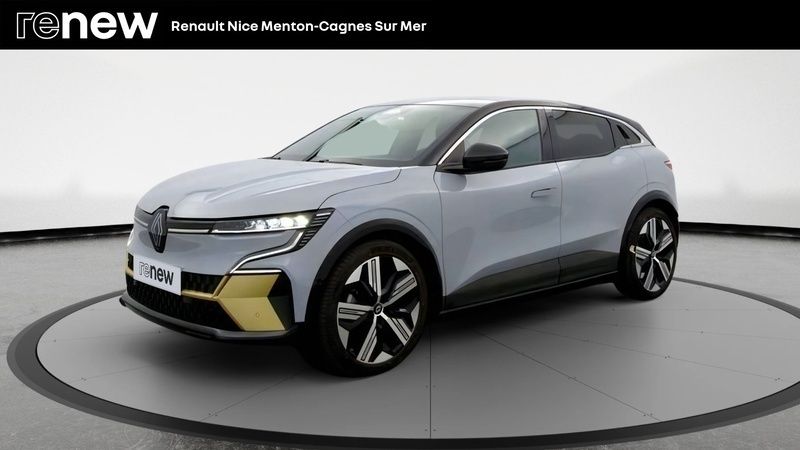 Gris Utilisé 2022 Renault Mégane Iconic Berline | 26 999 € (Prix juste) - Image 1/4