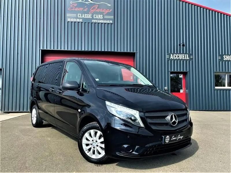 Noir Utilisé 2015 Mercedes Vito Monospace | 29 490 € - Image 1/4