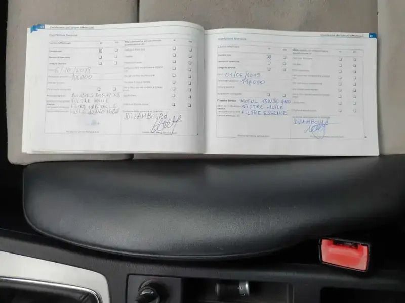 Image 2/4
