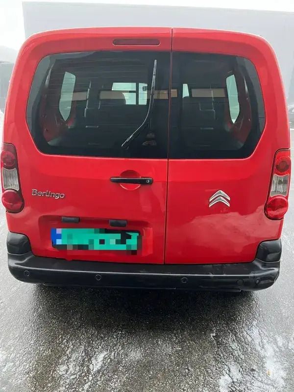 Image 2/4