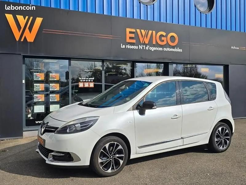 Blanc Utilisé 2016 Renault Scénic III Bose Edition Monospace | 7 990 € (Bon prix) - Image 1/4