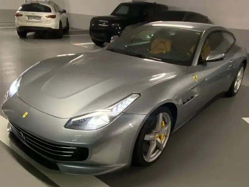 Gris Utilisé 2017 Ferrari GTC4Lusso Coupé | 189 900 € - Image 1/4