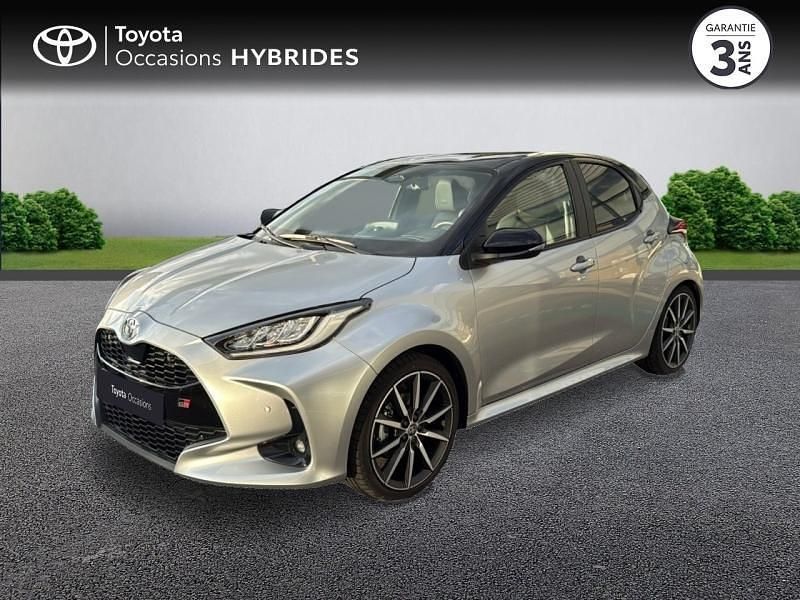 Noir Occasion 2025 Toyota Yaris Hybrid Sport Berline | 26 590 € (Prix cher) - Image 1/4