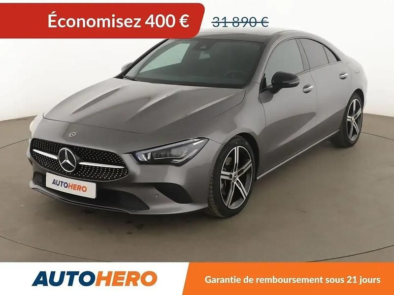 Gris Utilisé 2022 Mercedes CLA200 Progressive Berline | 30 890 € (Prix juste) - Image 1/2