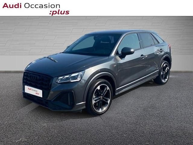 Gris daytona nacré Utilisé 2022 Audi Q2 S-line plus SUV | 28 970 € (Prix juste) - Image 1/4