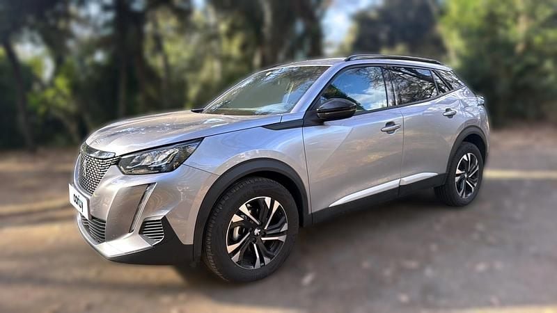Gris Occasion 2023 Peugeot 2008 Allure SUV | 18 190 € (Bon prix) - Image 1/4