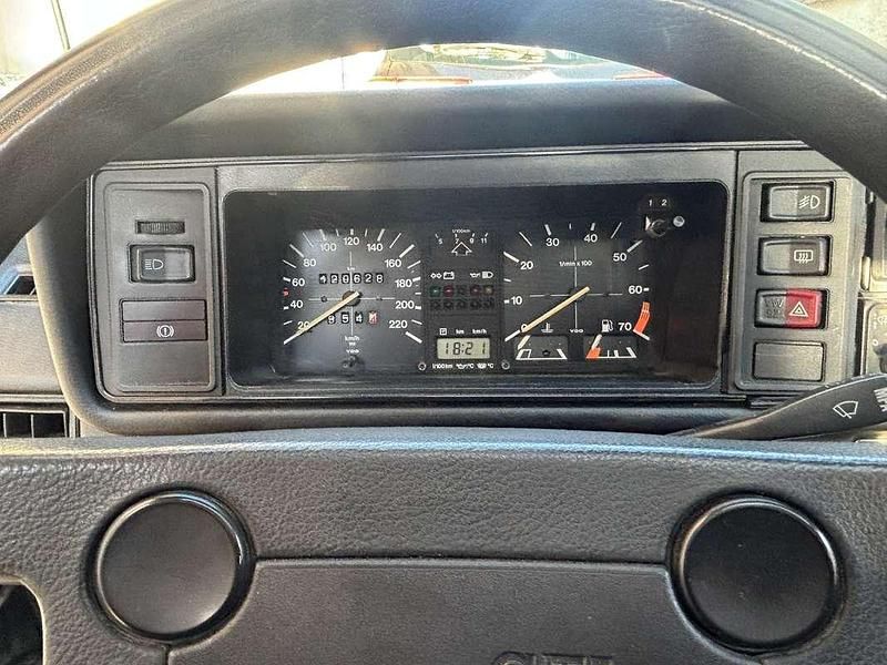 Occasion VW Golf GTI 111 ch (81 kW) 1983 Noir Berline