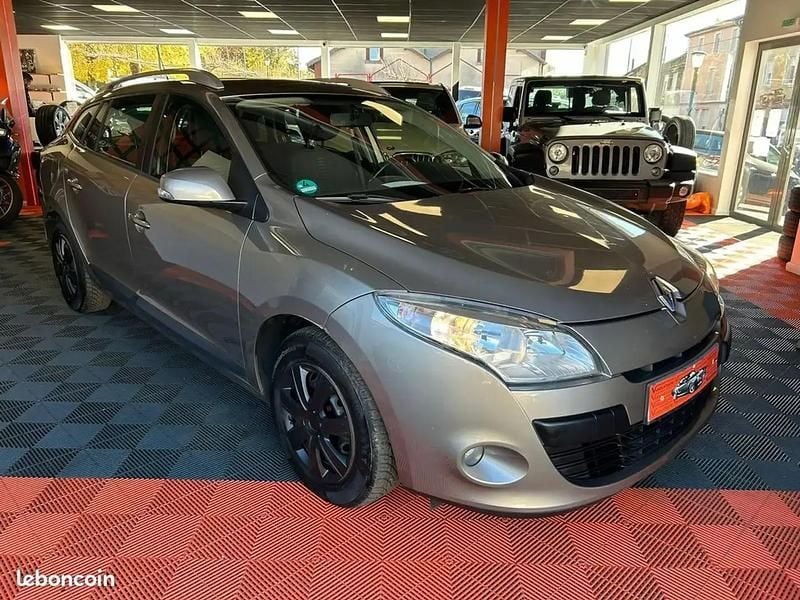 Occasion 2011 Renault Mégane III Expression Break | 4 490 € (Prix juste) - Image 1/4