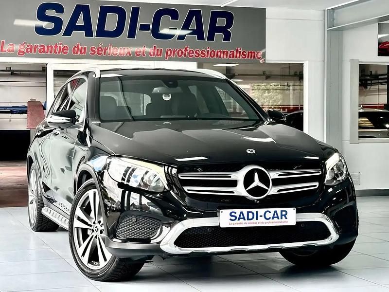 Noir Utilisé 2017 Mercedes GLC220 SUV | 17 990 € - Image 1/4