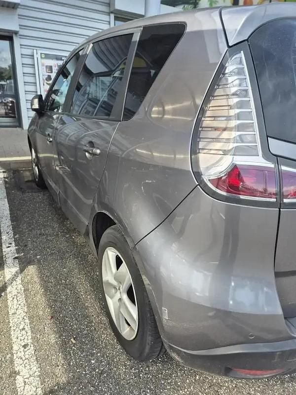 Occasion 2014 Renault Scénic III Business Monospace | 5 500 € (Bon prix) - Image 1/4