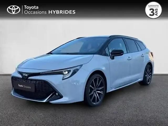Blanc lunaire nacré biton Occasion 2023 Toyota Corolla Sport Break | 30 490 € (Prix juste) - Image 1/4