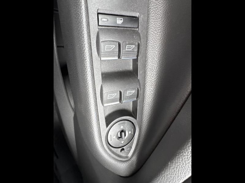 Image 2/4