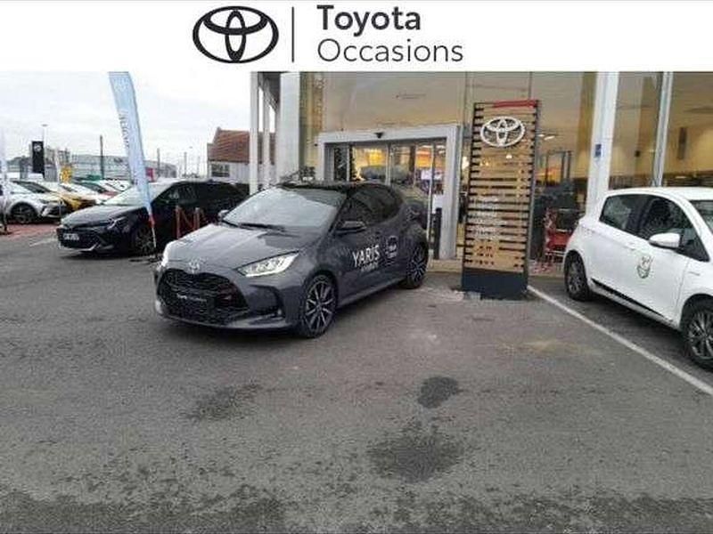 Occasion 2025 Toyota Yaris Hybrid Sport Berline | 25 980 € (Prix juste) - Image 1/1