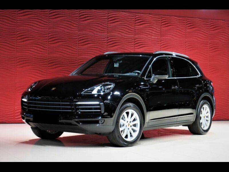 Noir Utilisé 2019 Porsche Cayenne SUV | 76 990 € (Prix cher) - Image 1/4
