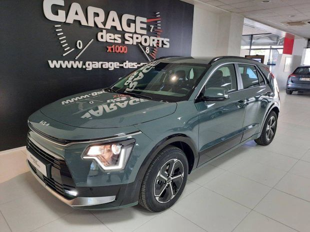 Vert Utilisé 2024 Kia Niro Active SUV | 29 499 € (Prix juste) - Image 1/4