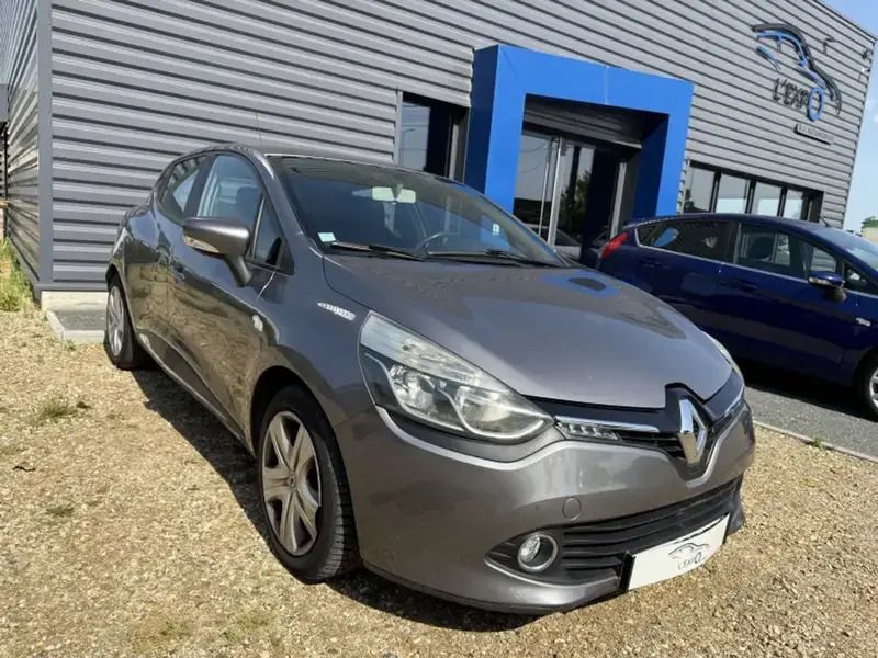 Gris Utilisé 2015 Renault Clio IV Zen Berline | 9 990 € (Prix assez cher) - Image 1/4