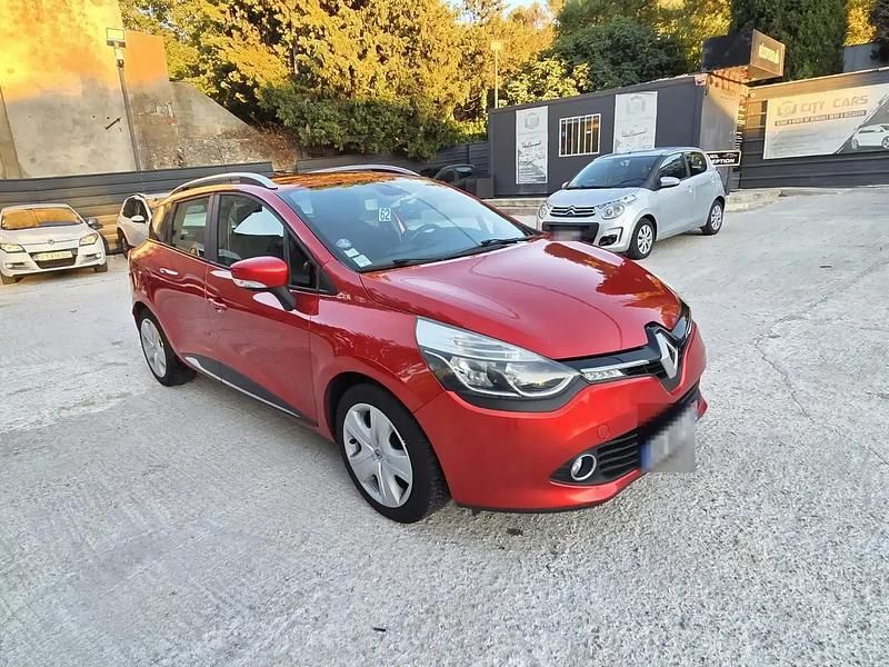 Rouge Occasion 2014 Renault Clio GrandTour LIMITED Break | 5 990 € - Image 1/4