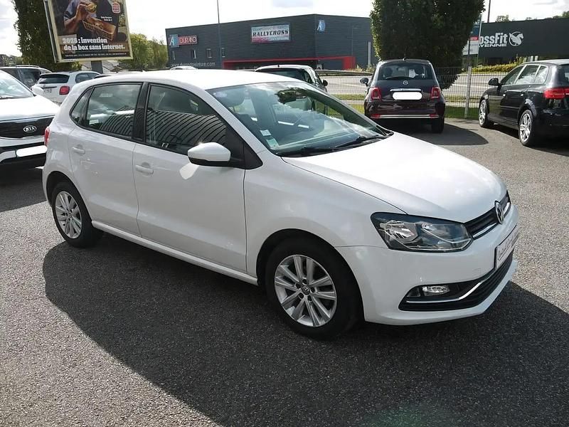 Blanc Utilisé 2015 VW Polo Berline | 12 790 € (Prix cher) - Image 1/4