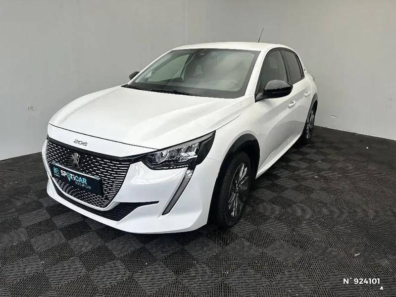 Blanc Utilisé 2022 Peugeot e-208 Style Citadine | 14 980 € (Prix juste) - Image 1/4