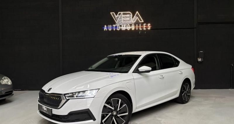 Blanc Occasion 2022 Skoda Octavia Business Line Berline | 19 990 € (Bon prix) - Image 1/4