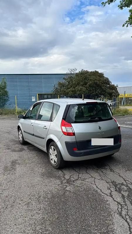 Image 2/4