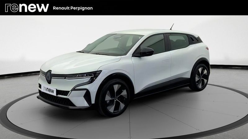 Blanc Utilisé 2022 Renault Mégane Equilibre Berline | 18 300 € (Bon prix) - Image 1/4
