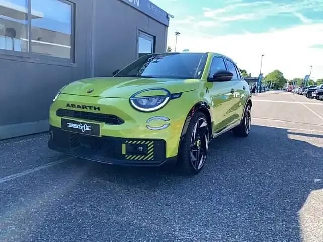 Vert acide Utilisé 2025 Abarth 600e SUV | 42 990 € - Image 1/4