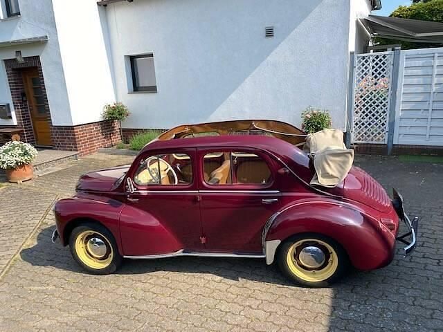 Rouge Utilisé 1951 Renault 4CV Cabriolet | 15 000 € - Image 1/4