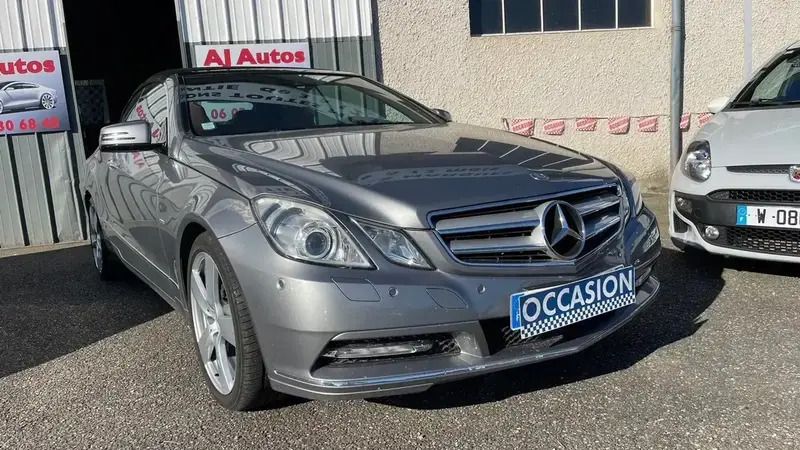Gris Utilisé 2011 Mercedes E220 Executive Cabriolet | 17 490 € (Prix juste) - Image 1/4