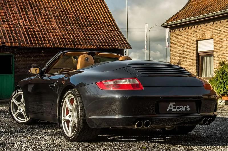 Noir Occasion 2006 Porsche 911 Carrera S Cabriolet Sport Cabriolet | 54 950 € (Prix juste) - Image 1/4