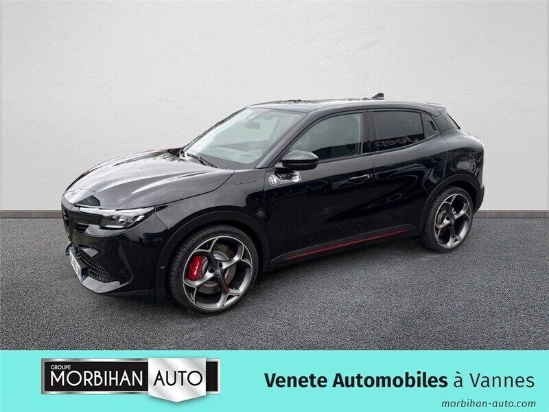 Noir Nouvelle 2025 Alfa Romeo Junior Veloce | 48 990 € (Prix assez cher) - Image 1/3