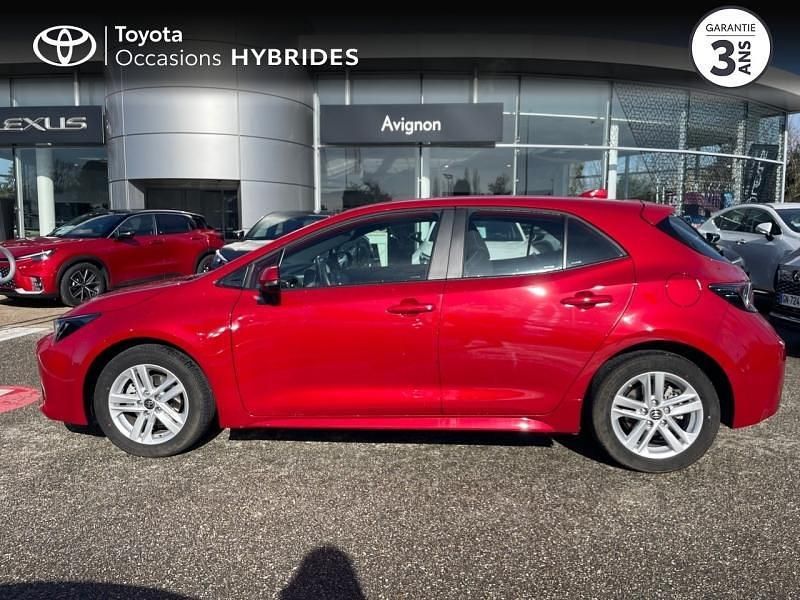 Occasion Toyota Corolla 98 ch (72 kW) 2022 Rouge intense métallisé Berline