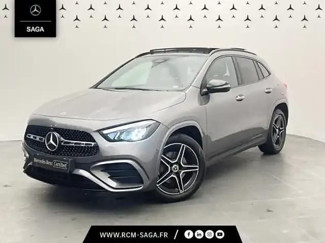 Gris foncé Occasion 2025 Mercedes GLA250 AMG line SUV | 44 900 € (Prix juste) - Image 1/4