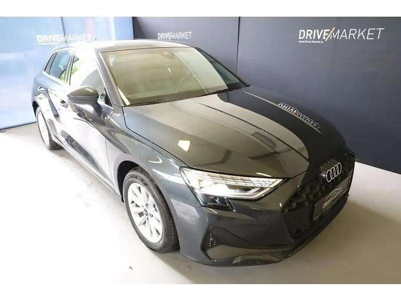 Gris Utilisé 2024 Audi A3 S-Line Berline | 34 758 € (Prix juste) - Image 1/4