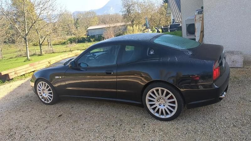 Noir Utilisé 2002 Maserati 4200 Coupé | 32 900 € - Image 1/4